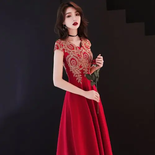 敬酒服新娘酒红2020新款款现代显瘦结婚现代晚礼服女婚礼长款