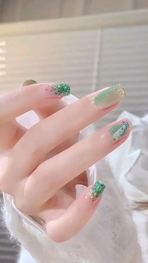 双色渐变美甲夏日小清新绿色-度小视