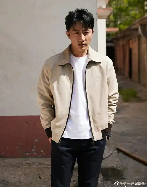 黄轩否认罢演上甘岭##黄轩工作室晒上甘岭片场照否认罢演