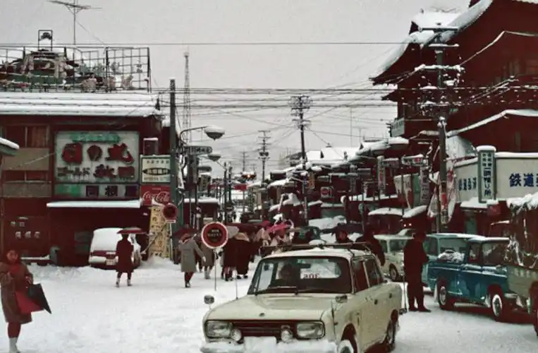 老照片日本1969年的冬季东京与雪景