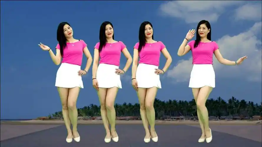 大众32步广场舞《小芳》经典老歌,欢快舞步,简单好看!_腾讯视频