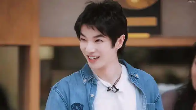 宝宝太可爱了太可爱了060506@华晨宇yu#2024华晨宇火星演唱会