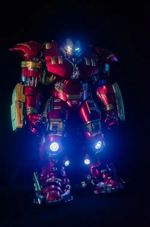 hottoys 钢铁侠 反浩克装甲 复仇者联盟2