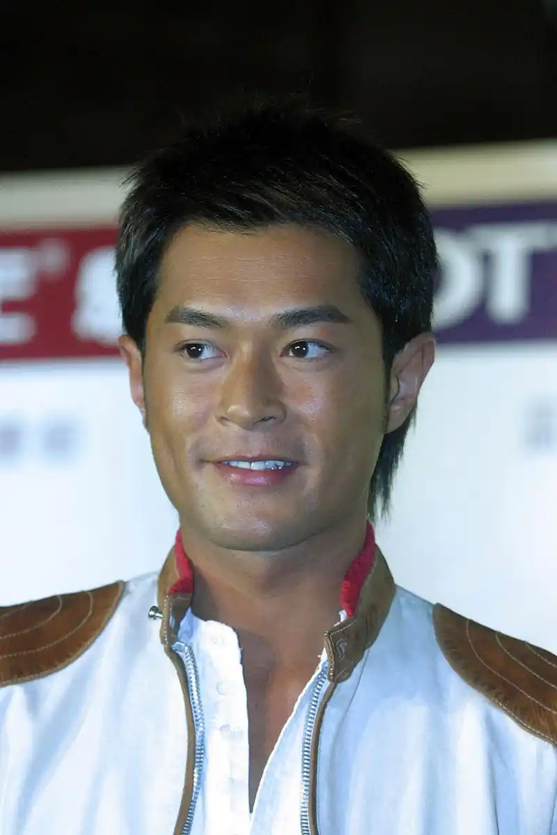 希望大家看到古天乐这样别再说他做医美了! 他拍三国的时候眼球受伤,