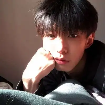 好看的超帅的男生头像真实照片