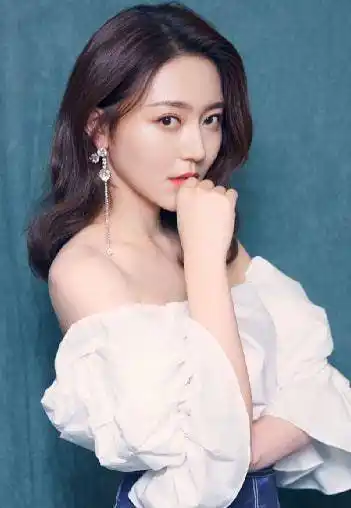 盘点出生于川渝美女的8位90后女星,谁才是你心中的小花旦?