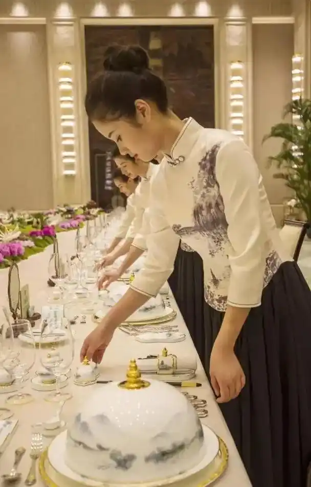 钓鱼台国宴全套菜品!#国风古韵 #美出高级感 #美食 #烹饪 - 抖音