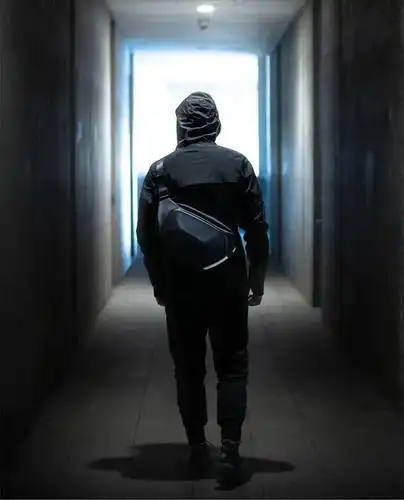 帅得一批解锁背影杀手极客达人必属机能潮包还超能装