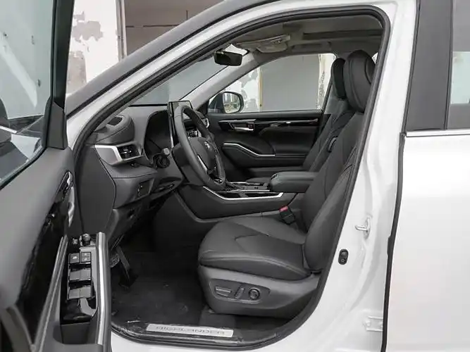 广汽丰田 汉兰达 2024款 2.5l智能电混双擎四驱豪华版 7座