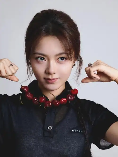 赵今麦演我照镜子