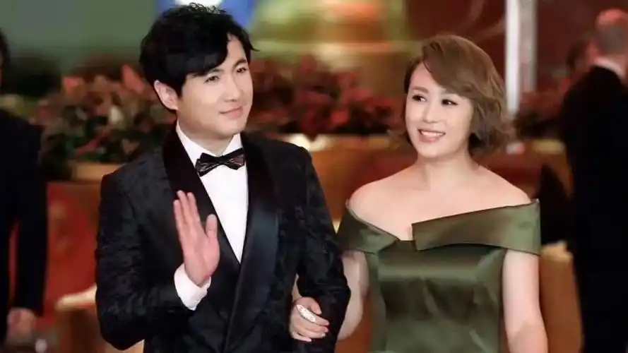 如果重回话剧舞台,马丽想演护士,照顾植物人沈腾