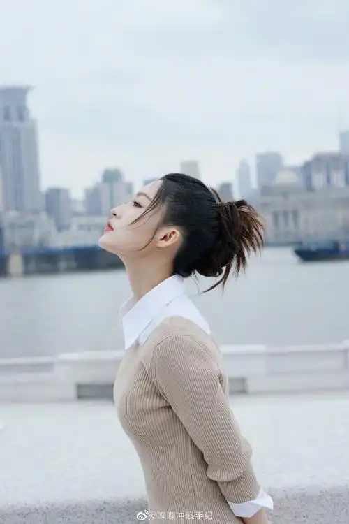 李沁晒春日大片##李沁今日活动状态