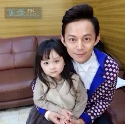 刘楚恬妈妈是谁爸爸妈妈照片9号下载