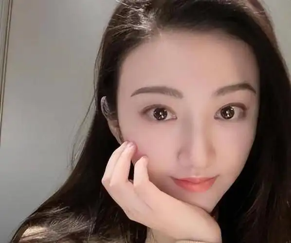 和贵人分手后娱乐圈的残酷在景甜身上表现得淋漓尽致