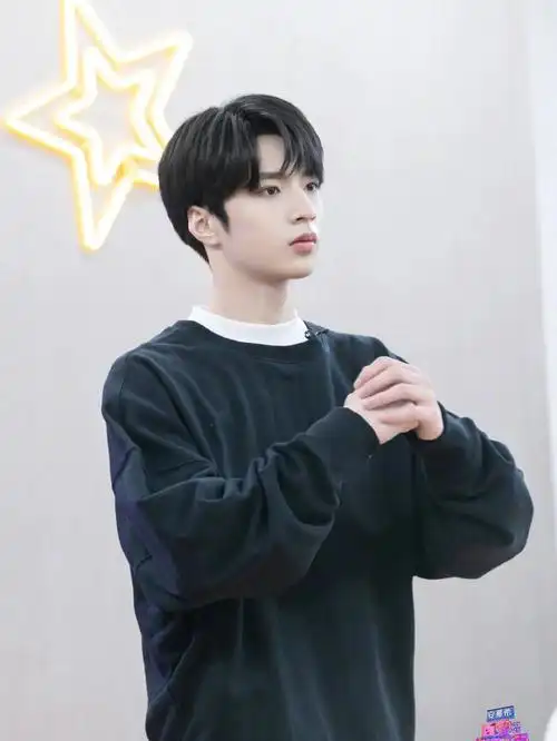 祝刘耀文16岁生日快乐