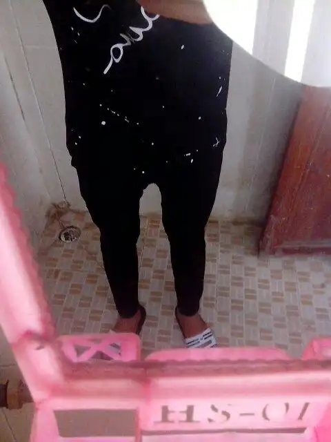 本人男17,1米66,120斤60kg. 这样的大腿算肥吗?