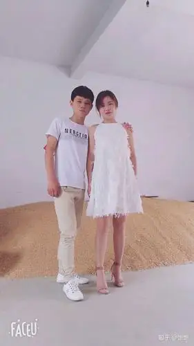 山兮君 不务正业的课代表 谢邀  我坐标江苏00的,净身高170 发布于