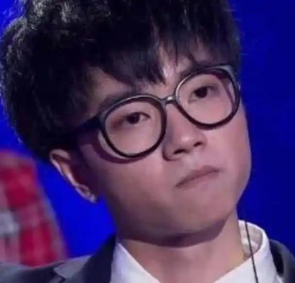 华晨宇真的没整容对比旧照大变样真爱粉都难以认出