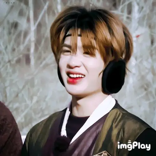 黄明昊!黄明昊!黄明昊! 必须我昊哥!