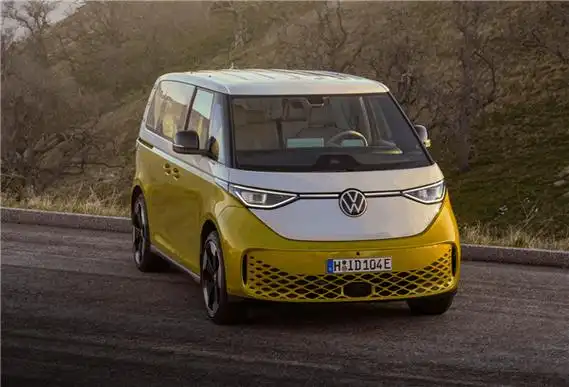 小丝了解到是一款致敬大众传奇车型 t1 的电动汽车,按照计划,新车