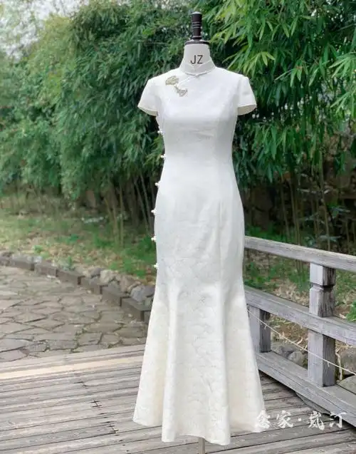 珍珠白旗袍婚宴白色旗袍后背镂空美人鱼尾