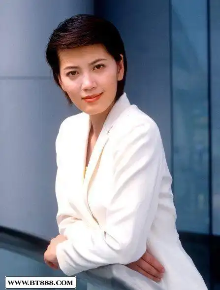 央视体育十大美女记者 冬日那被评东方美女