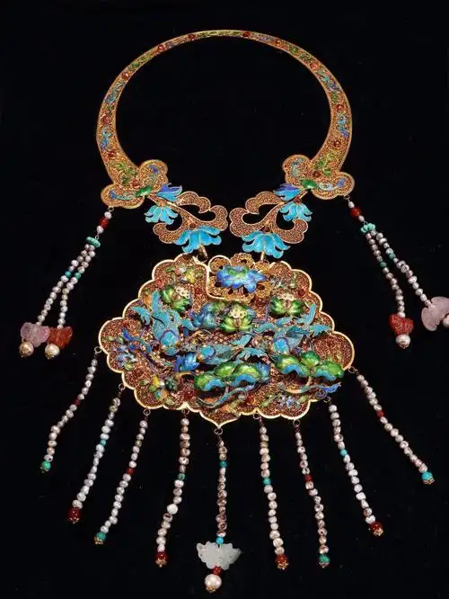 清代银鎏金花丝烧蓝点翠连年有余项圈