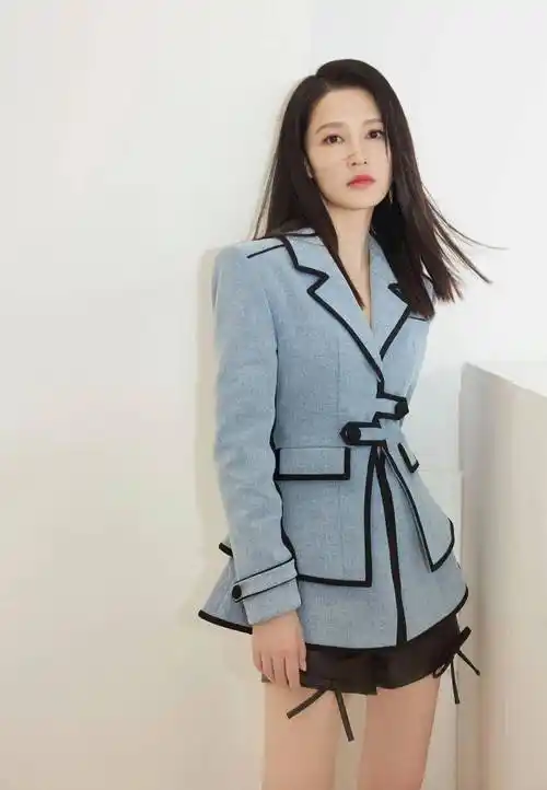 女明星李沁写真集:天生丽质,闭月羞花