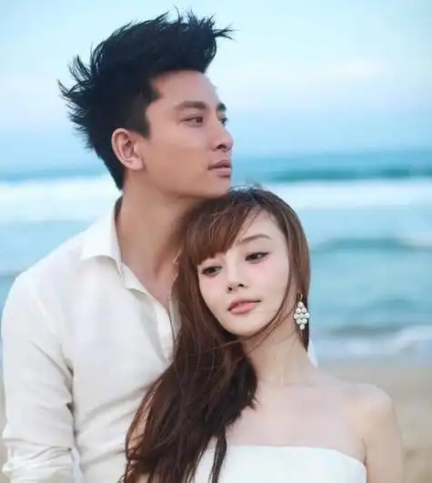 民政局爆李小璐贾乃亮已经悄悄离婚贾乃亮现状昕薇,在年年底李小璐被