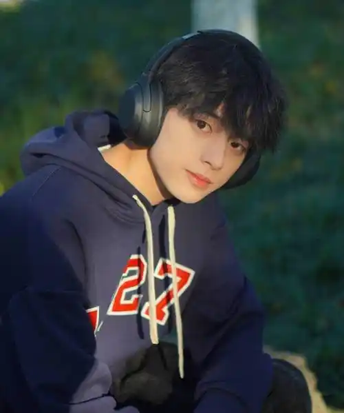 少年感男发._中国_发型_形象