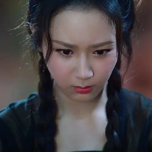 关注  杨紫头像 杨紫 二改图 评论 收藏