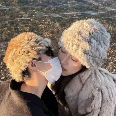 qq情侣头像2021年最流行数量较多共计24张