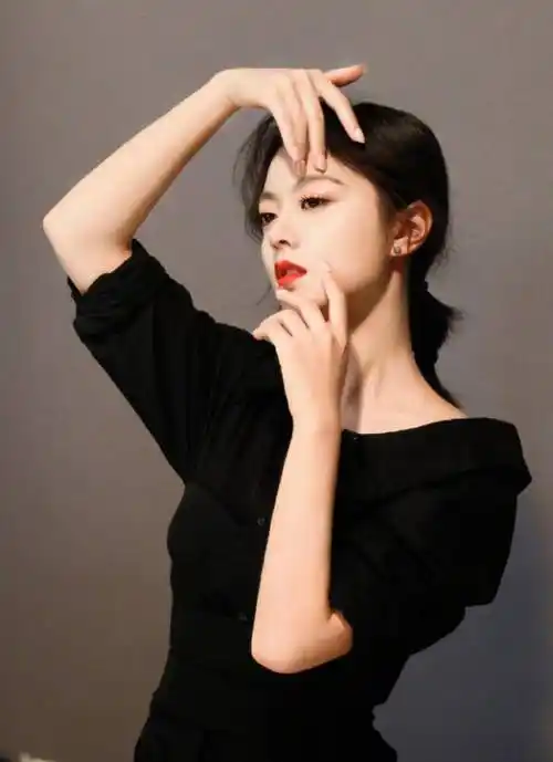 原创17岁赵今麦大逆袭浓妆艳抹成国民闺女第一美艳压关晓彤张子枫