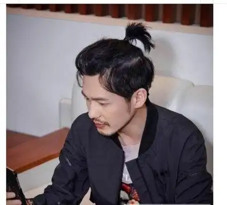 男生长发小辫子发型扎法 独特又显酷(2)