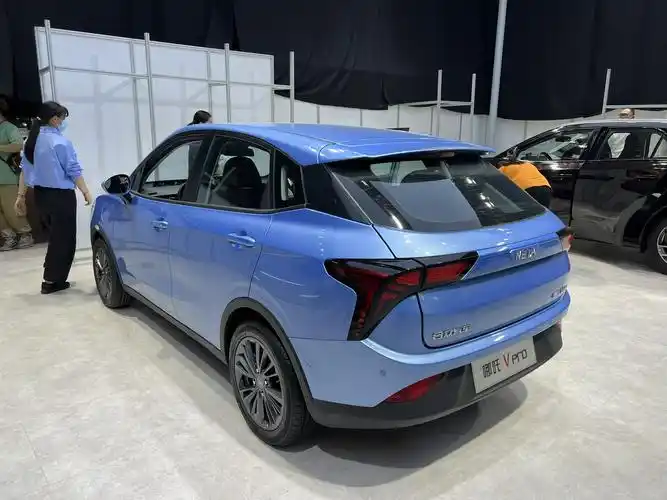 2021广州车展探馆:全新哪吒v pro__财经头条