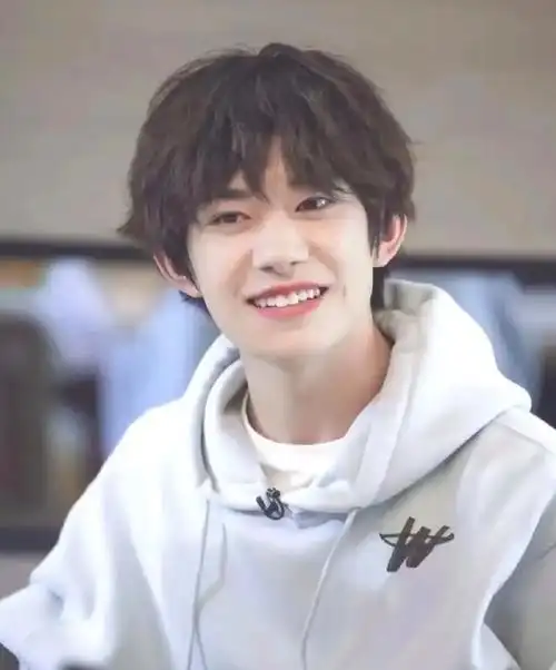 易烊千玺 #易烊千玺绝美镜头 #去年冬天 - 抖音