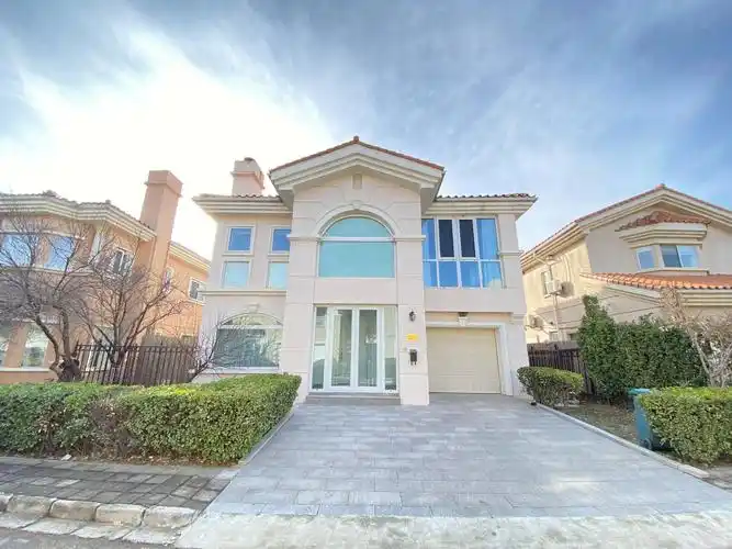 裕京花园别墅5室2厅4卫188㎡北2200万