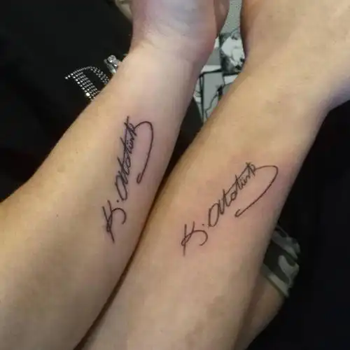 巩先生和女朋友情侣简单英文字母纹身图案