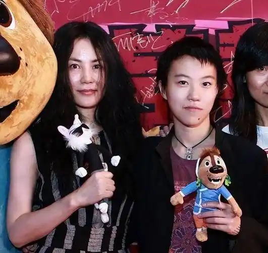 摇滚天才窦唯:历经两次失败婚姻,愧对母亲_王菲_高原三_生活