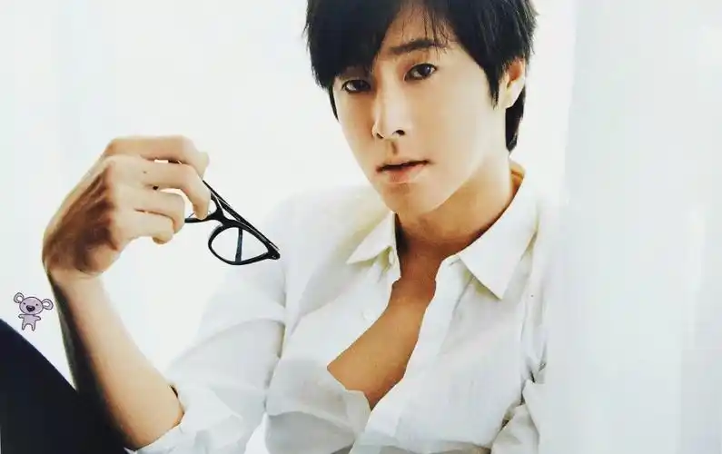 郑允浩.东方神起.