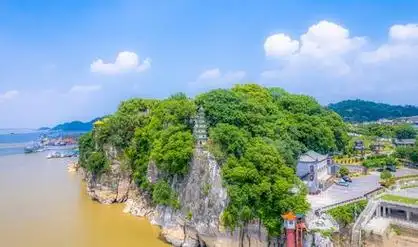 五星闪闪  江西精品团4日游庐山 鄱阳湖石钟山 景德镇 三清山 婺源