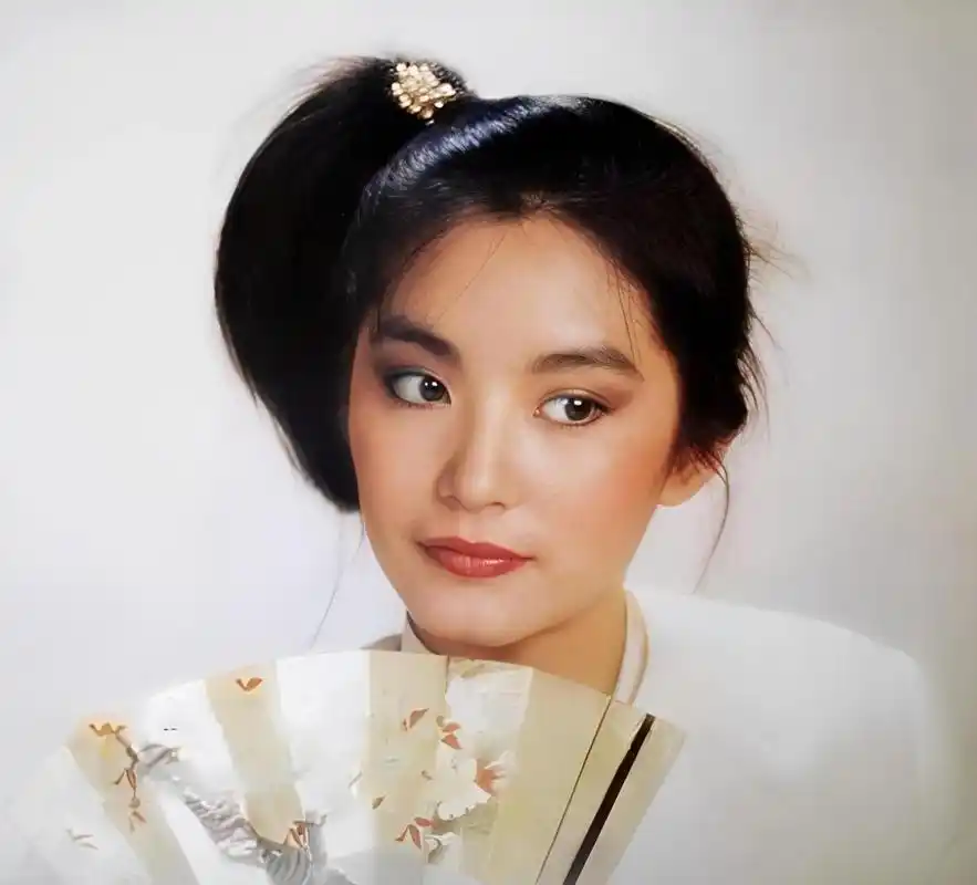 林青霞年轻时的图片#林青霞的旧照# #港台明星记忆