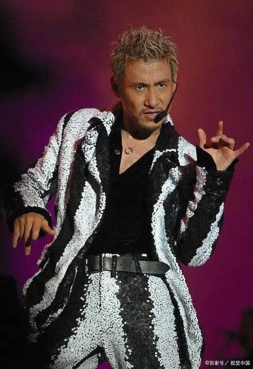 那些年张学友深情投入忘我演艺