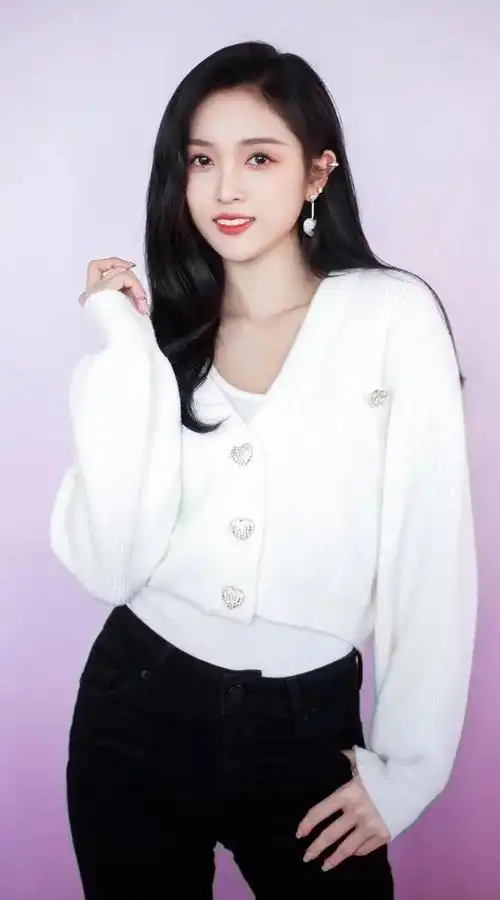 吴宣仪高清惊艳写真明艳动人