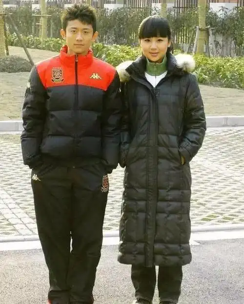 张一山身高劣势穿西装很吃亏而这俩童星没长高除了基因还因这个