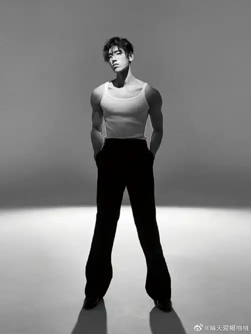 王子异身材# 无话可说～@王子异 来自恍惚的赛文超人 - 微博