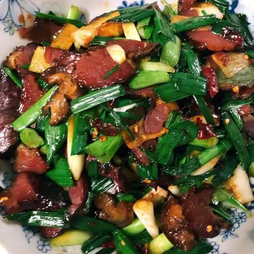 蒜苗炒腊肉 蒜苗炒腊肉图片高清 - 杰斯百科知识