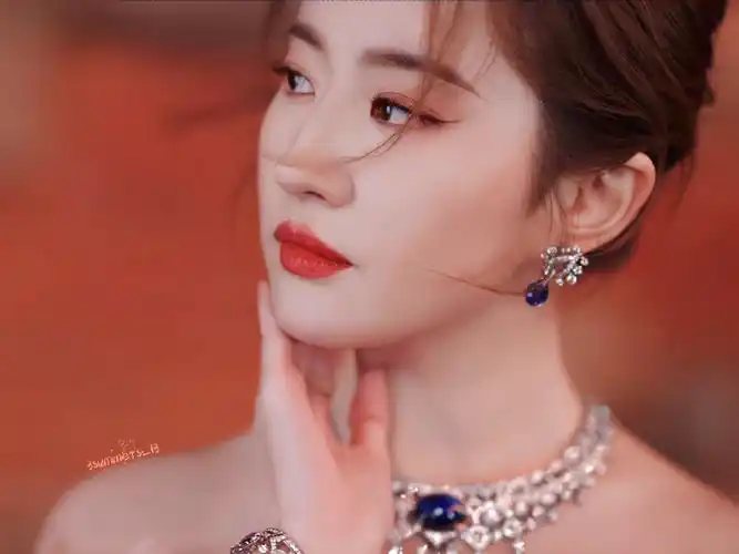 刘亦菲宝格丽全球品牌代言人