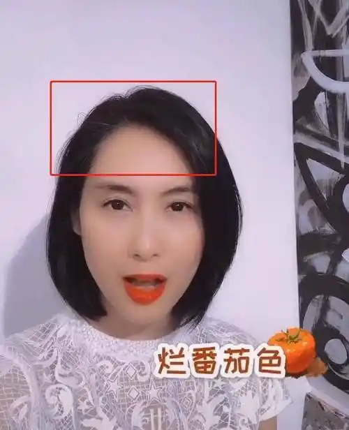 50岁朱茵近照显老态白发渐生被指撞脸朱孝天双眼再无当年神采