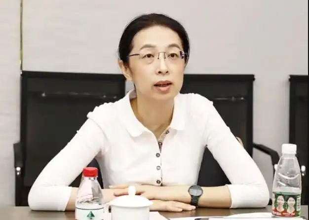 招商银行行长助理王颖.监事会也只有1名女性,为职工监事蔡进.